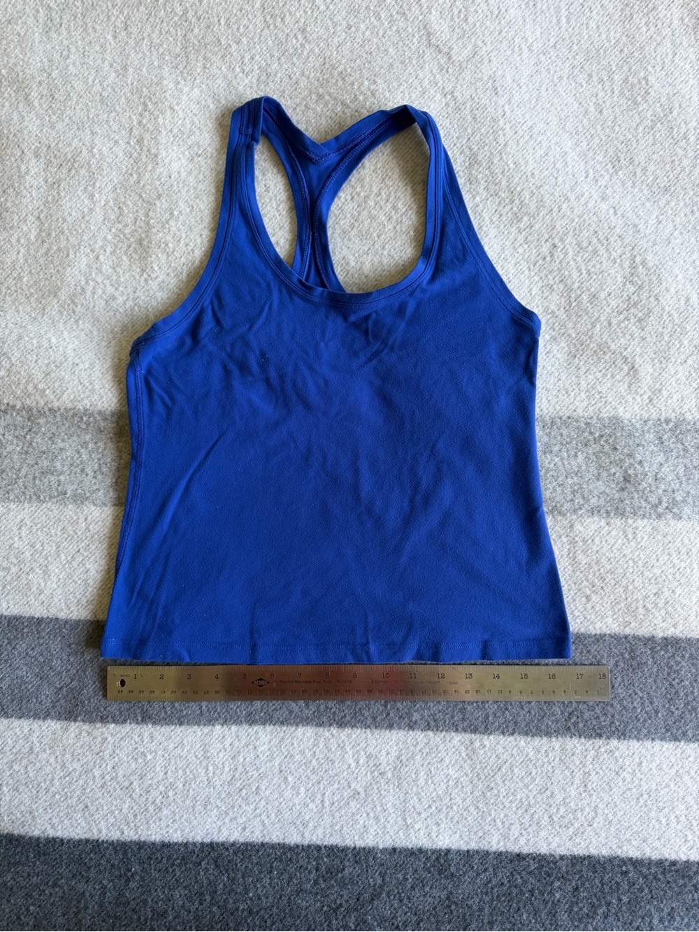 Lululemon cool II Blue Racerback Tank Top - size 8 waist length